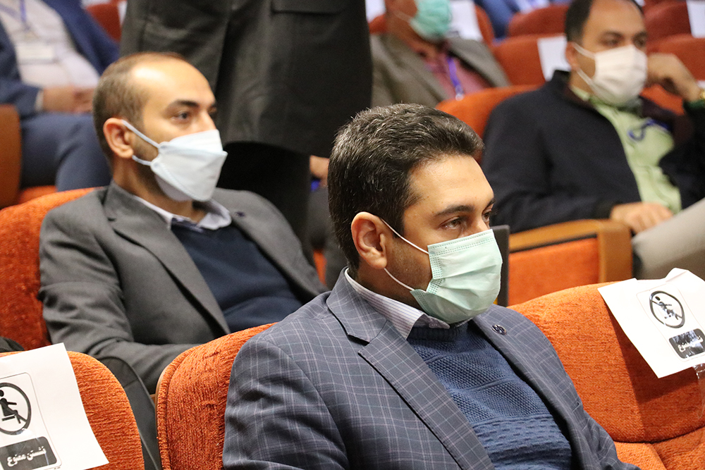 گزارش تصویری از سخنرانی مجید کیانپوردر همایش قیر و آسفالت وزارت راه و شهرسازی عکاس فاطمه حلوایی