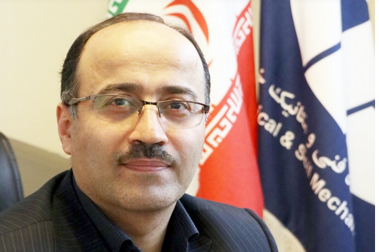 الخدمات التكنولوجية لمختبر التربة الفني والميكانيكي في خدمة تحويل صناعة الطرق والتشييد