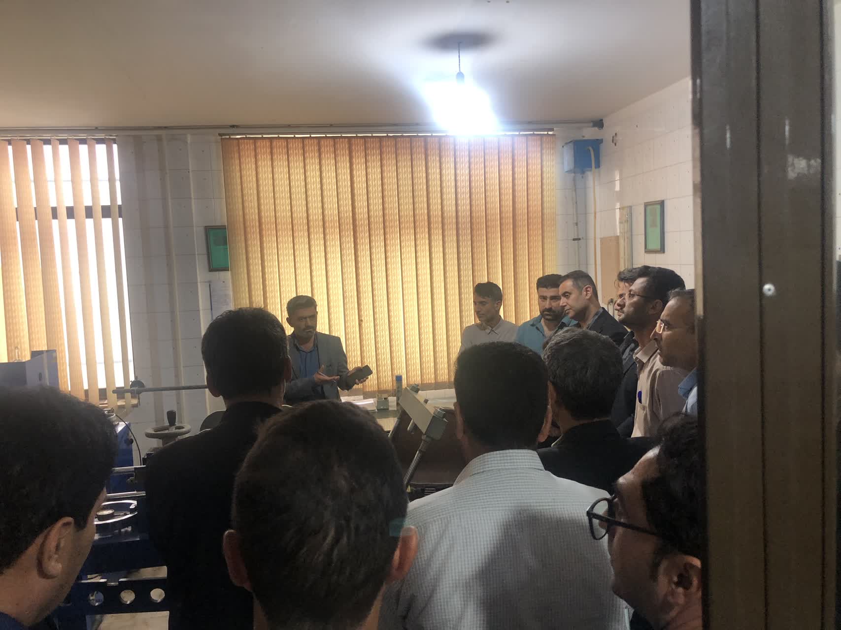 برگزاری جلسه آموزشی توجیهی بتن و قیر آسفالت ویژه ناظران فنی و دهیاری‌های استان گلستان