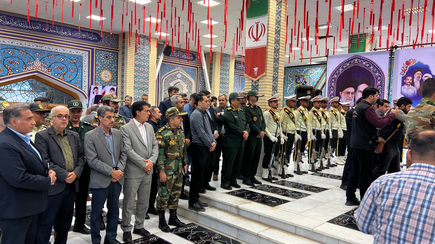 تجدید میثاق با آرمان های انقلاب اسلامی و غبار روبی مزار شهدا در استان خراسان شمالی