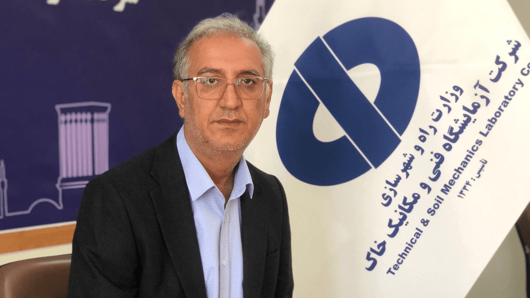 در راستای ارتقای کیفی پروژه‌های عمرانی استان یزد محقق شد؛ انجام بیش از ۱۷ هزار آزمایش فنی و مهندسی توسط آزمایشگاه فنی و مکانیک خاک یزد در بهار ۱۴۰۵